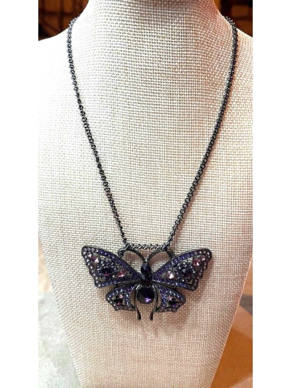 Vintage Y2K Gothic Rhinestone Butterfly Pendant Opera Style Statement Necklace 3